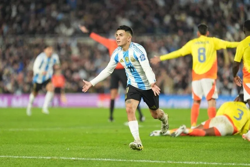 Thiago Almada không hề ngợp ở đấu trường World Cup